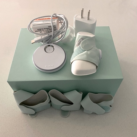 owlet Wearables Owlet Generation 3 Dream Socks And Charging Doc